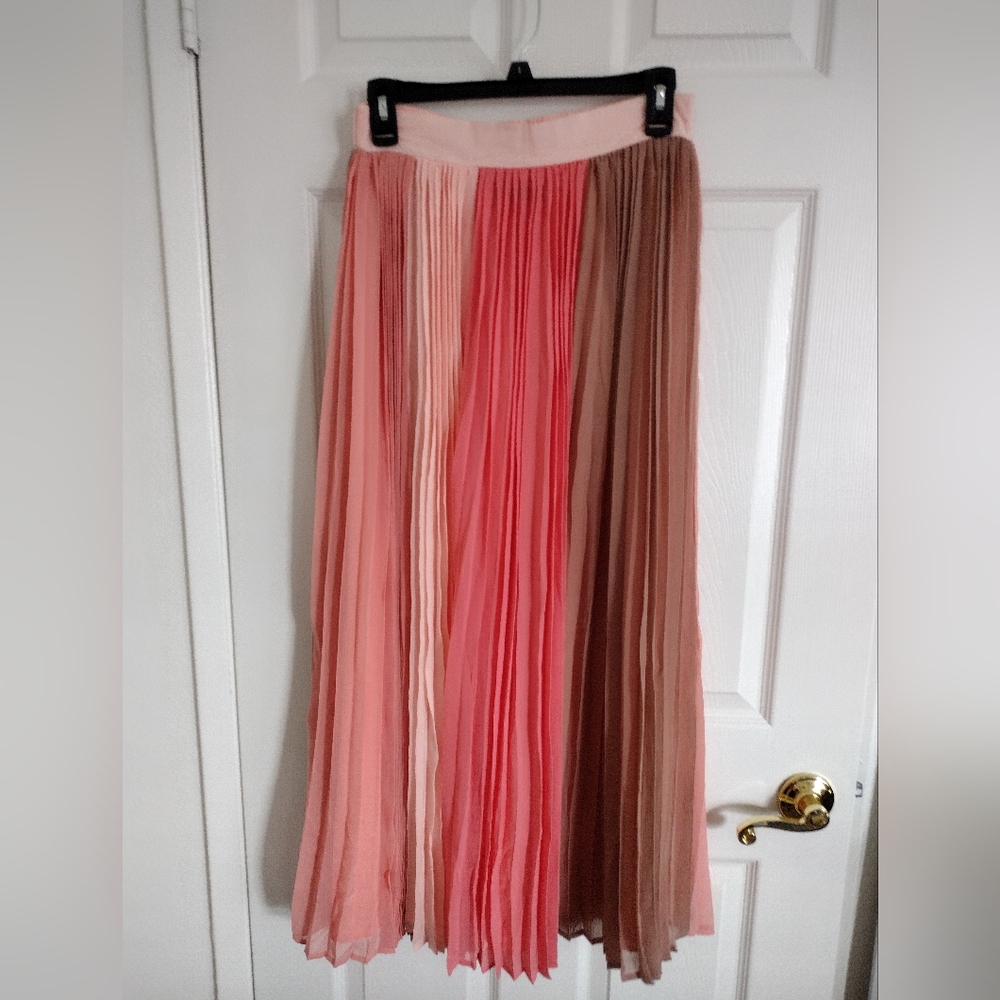 Women's New York & Co. Long Skirt. 💜